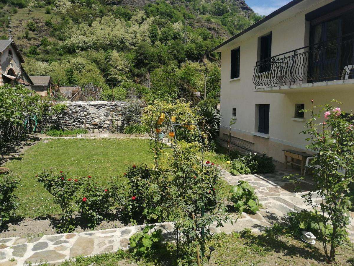 Les Rosiers Bed & Breakfast Bagneres-de-Luchon Luaran gambar